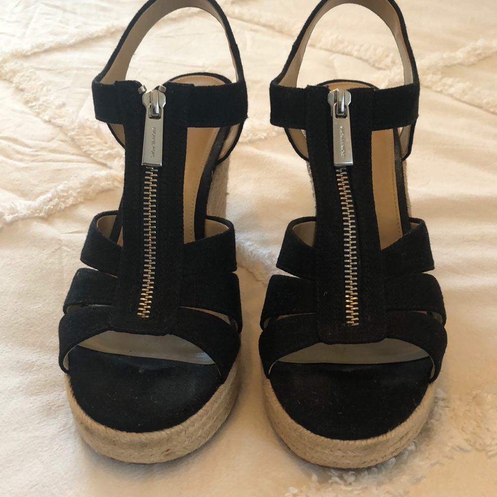 Sandals size 8.5